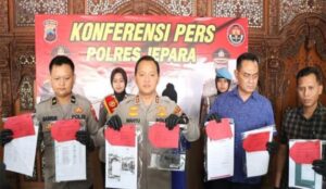 Pelaku Pengendali Arisan Bodong Beromzet Milyaran Tak berkutik Dijemput Polisi