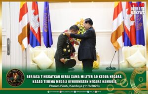 Kasad Jenderal TNI Dr. Dudung Abdurachman Terima Medali Kehormatan Negara Kamboja