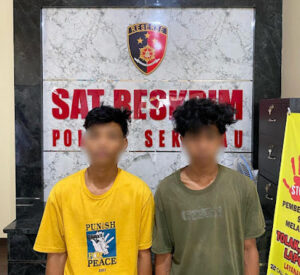 Sat Reskrim Polres Sekadau Amankan 2 Pencuri Aki Mobil yang Ditangkap Warga