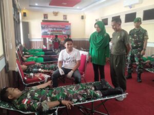 Kodim 1204 / Sanggau Baksos Donor Darah Dalam Rangka Sambut HUT TNI ke 78