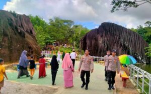 Kembangan Desa Wisata Batu Belimbing
