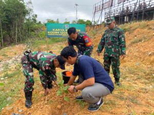 Cegah Bencana Banjir Dan Longsor , Kodim 1204/Sanggau Gencar Lakukan Penghijauan