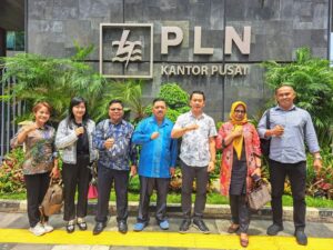 Di PLN Pusat Andreas Sisen Bersuara “PT PLN Harus Menuntaskan Pemasangan Jaringan Listrik Sampai ke Dusun”