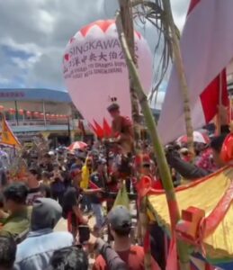 Tatung lakukan Ritual Cuci Jalan di Vihara Tri Dharma Bumi Raya