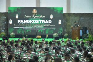 Pangkostrad Safari Ramadhan Bersama Prajurit Kostrad di Cilodong, Depok