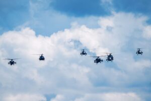 8 Heli Penerbad Menyerang Sasaran di Cipatat