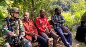 Satgas Yonif 432 Kostrad Hadiri Rapat Akhir Bulan Distrik Mbua Bersama Tokoh Masyarakat