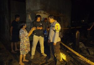 Kebakaran Rumah di Belitang Hilir, Polres Sekadau Imbau Warga Lebih Hati-Hati
