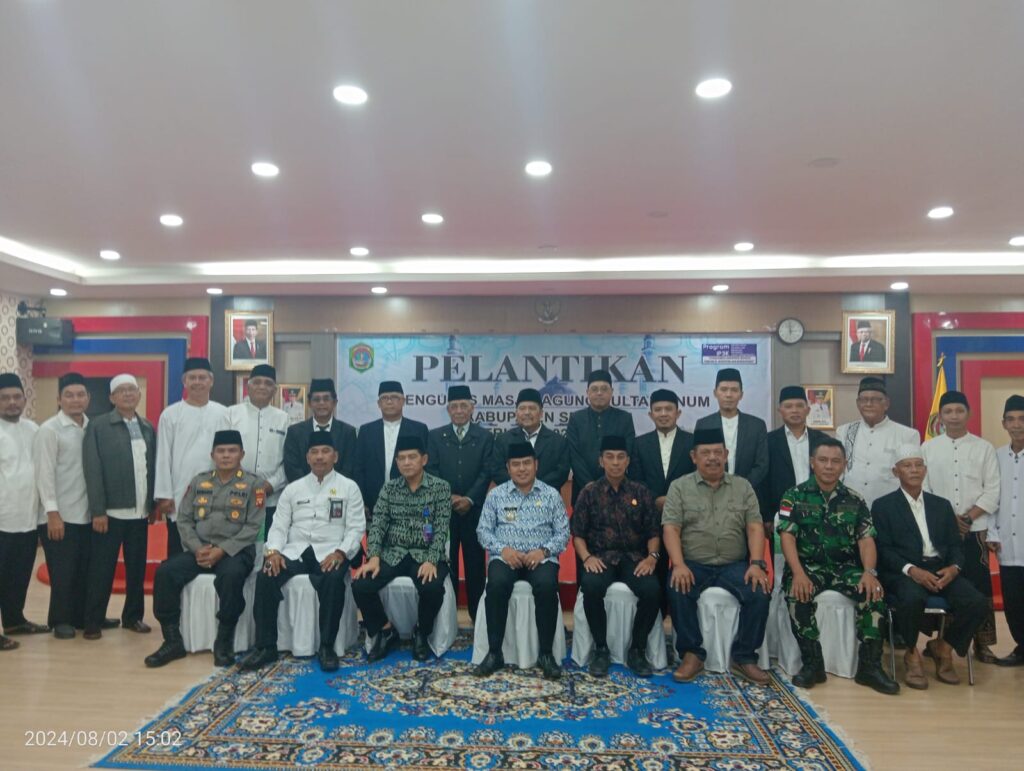 Pengurus Masjid Agung Sultan Anum Dilantik