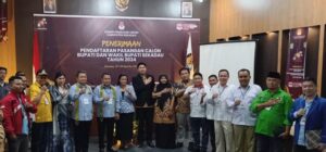Aron – Subandrio Diusung 9 Partai Mendaftar Ke KPU Sekadau