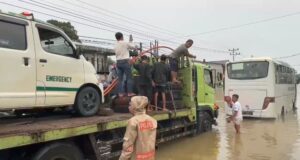 Banjir Sosok Tetap Bertahan Dan Meluas 3.403 Jiwa Terdampak Kendaraan Tak dapat Melintas