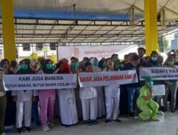 Ratusan Tenaga Medis RSUD MTh Djaman Unjuk Rasa Menuntut Jasa Pelayanan Segera Dibayar