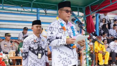 Pj Bupati Sanggau Hadiri Upacara Hari Guru Nasional dan HUT PGRI ke- 79