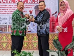 Plt Bupati menghadiri Pelepasan Purna Tugas Camat Kapuas