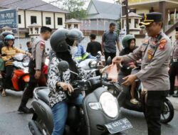 Wujud Kepedulian Dibulan Ramadhan, Polres Sanggau bagikan Takjil