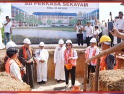 Wakil Bupati Sanggau Hadiri Peletakan Batu Pertama Pembangunan SD Perkasa Sekayam