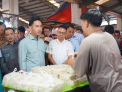 Wakil Presiden Tinjau Pasar Flamboyan, Cek Langsung Harga Bahan Pokok