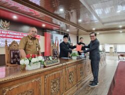 DPRD Sanggau Bahas Pandangan Umum Fraksi terhadap Raperda APBD Perubahan 2025