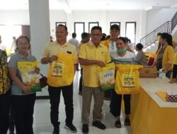 Sambut HUT ke-61, Golkar Sanggau Gelar Pasar Murah Disambut Antusias Warga