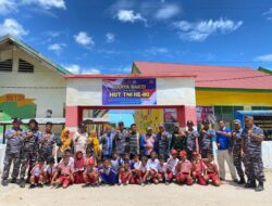 Peringati HUT TNI ke-80, Pos TNI AL Baubau Gelar Karya Bakti di Sekolah Pesisir Terluar