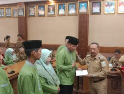 Bupati Sanggau Serahkan Bonus Kafilah MTQ, Ingatkan Target Prestasi Tahun Depan