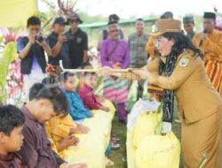 Wakil Bupati Sanggau Tutup Festival Budaya Mandi Daun Sabang ke-9