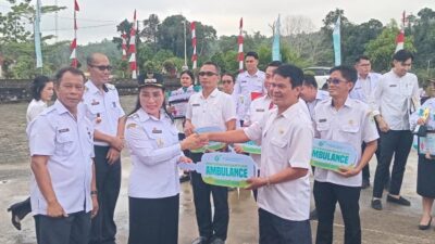 Empat Fasilitas Kesehatan di Sanggau Terima Ambulans Baru pada HKN ke-61