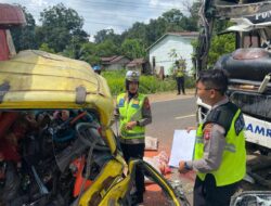 Kecelakaan Beruntun di Tayan Hilir Sanggau, Sopir Truk Tewas dan Belasan Luka