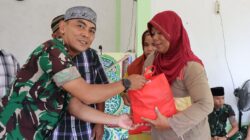 Wujud Kepedulian Sesama, Yonif TP 833/BD Awali Januari dengan Program SAJADAH di Desa Lape