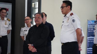 Anggota Komisi XIII DPR RI Tinjau Pelayanan dan Program Strategis Imigrasi Sanggau