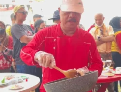 Pejabat Sanggau Ikuti Lomba Memasak Nasi Goreng di Festival Rakyat UMKM